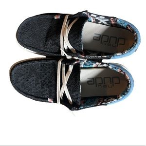 Hey Dude Black and Blue Flats